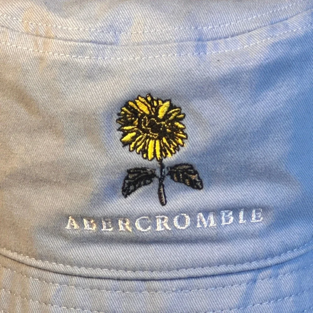 Abercrombie Bucket Hat Womens OS Light Blue Sunflower Embroidered Cotton